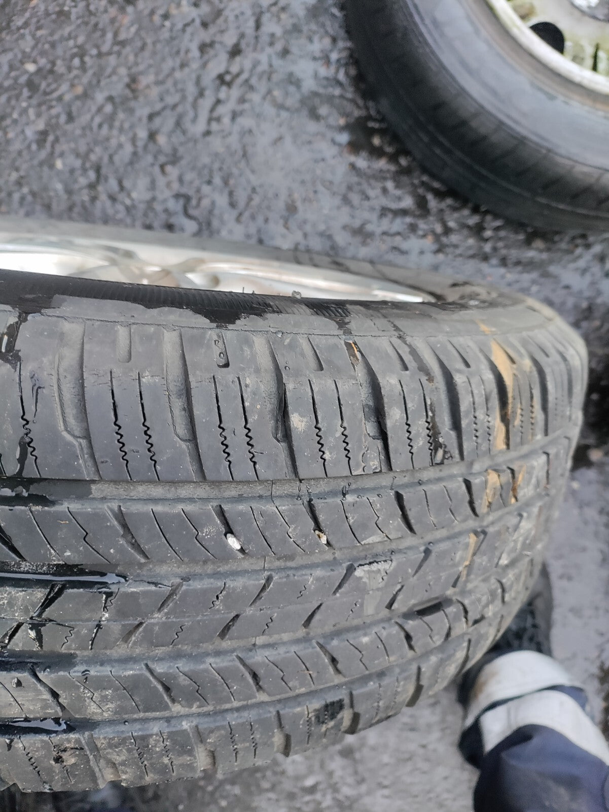 2015 HYUNDAI I40 17 INCH ALLOY WITH TYRE 225/60R17