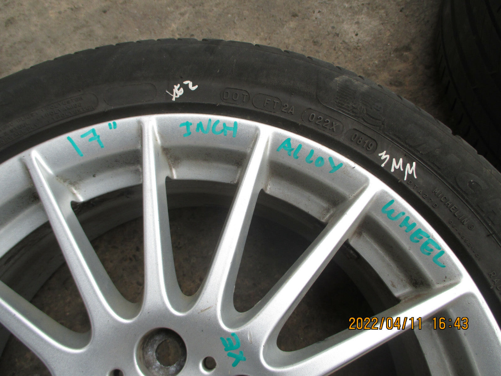 JAGUAR XE 2016 17 INCH SINGLE ALLOY WHEEL WITH TYRE 205/55R17 REF 1