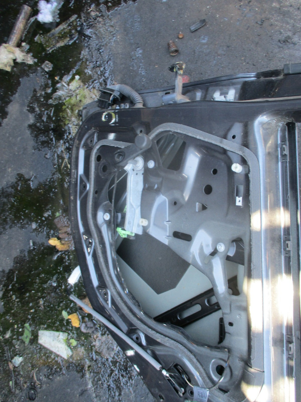 BMW 1 SERIES E87 2006 BARE OSR DRIVER SIDE REAR DOOR SHELL FRAME GREY