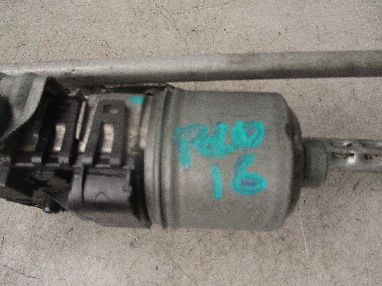 2016 VOLKSWAGEN POLO MK5 FRONT WINDSCREEN WIPER MOTOR & LINKAGE 6R2955023C