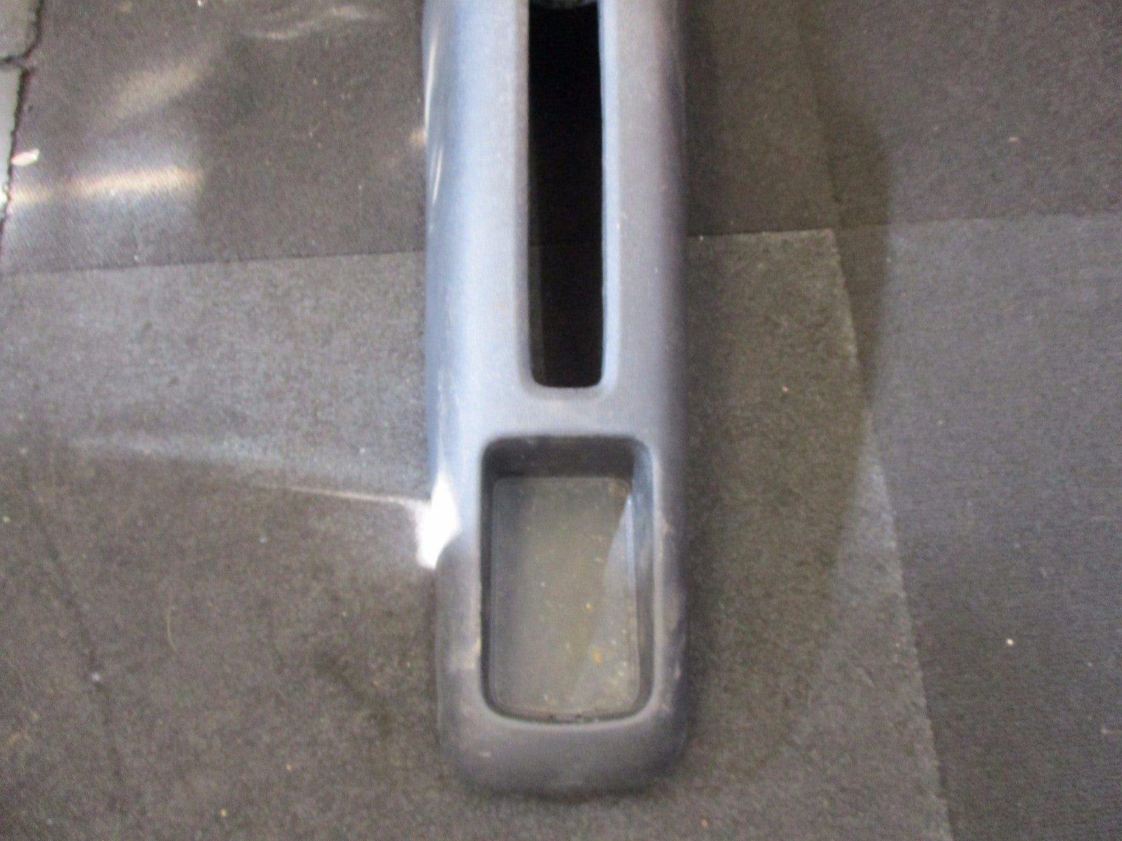AUDI A1 2013 PLASTIC CENTRE CONSOLE HAND BRAKE SURROUND CUP HOLDER 8X0.862.533