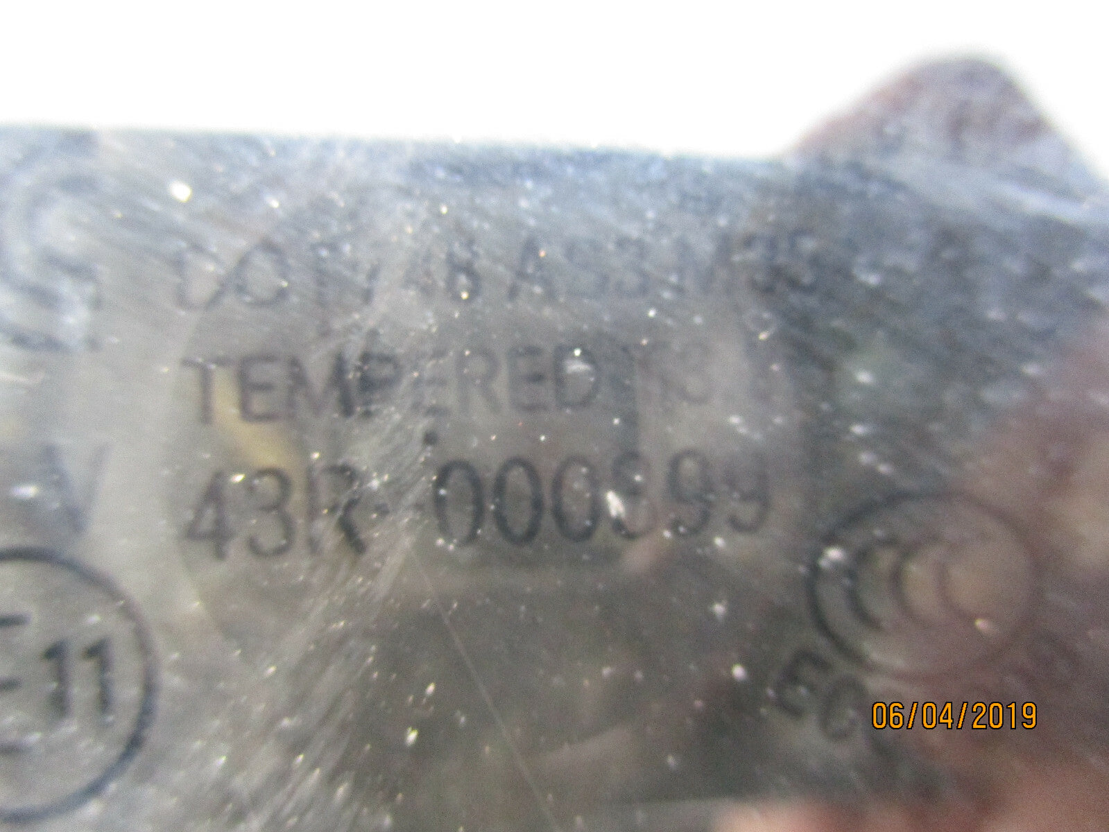 KIA SORENTO DOOR NSR PASSENGER SIDE DOOR FRONT WINDOW GLASS