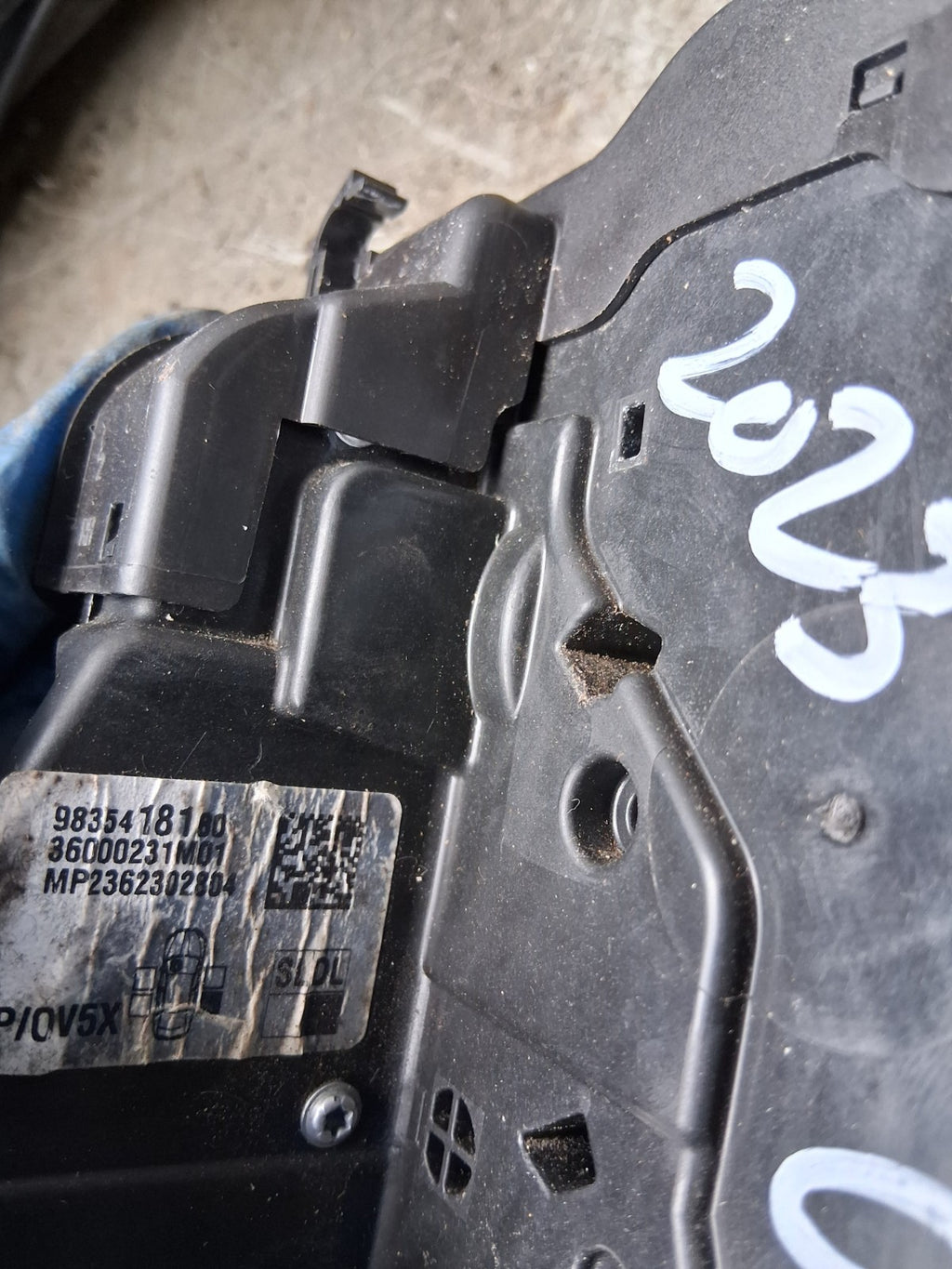 2023 VAUXHALL ASTRA J OSR DRIVER SIDE REAR DOOR LOCK MECH 9835418180
