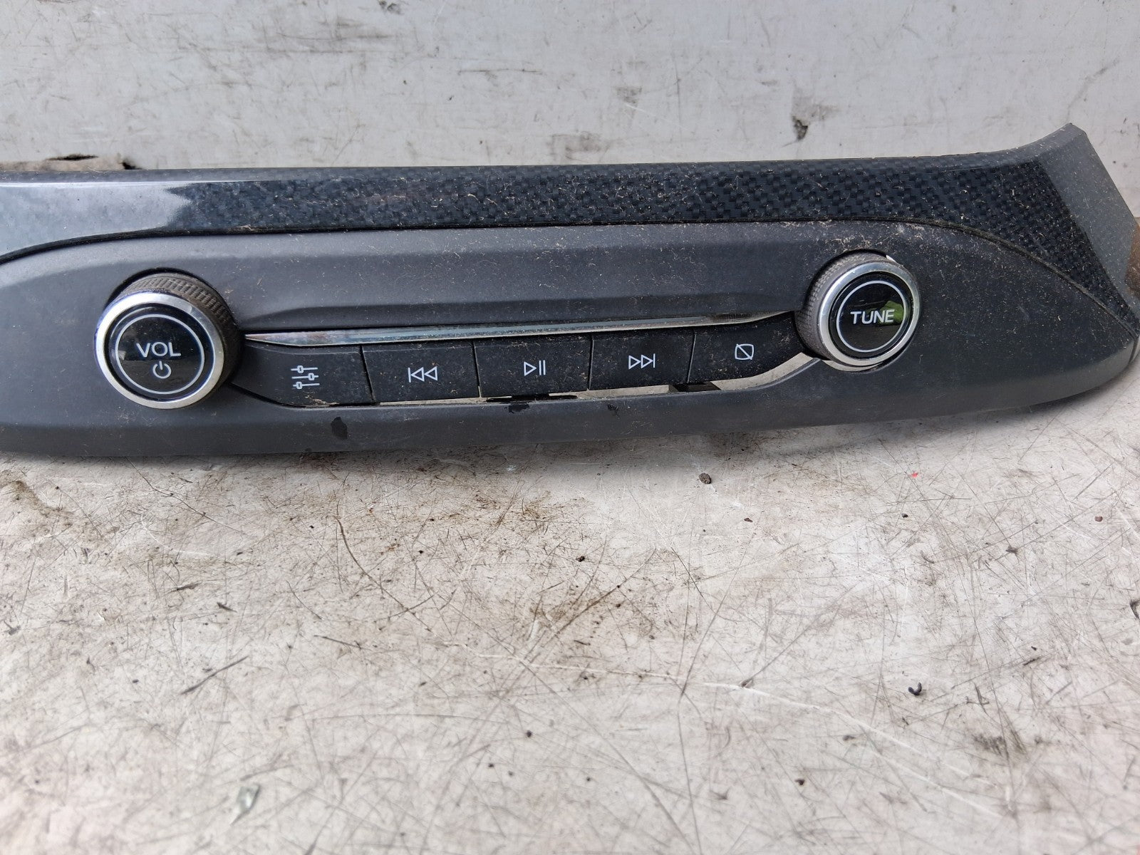 2021 FORD FOCUS MK4 RADIO CD PLAYER STERO CONTROL SWITCH PANEL TRIM JX7T18K811