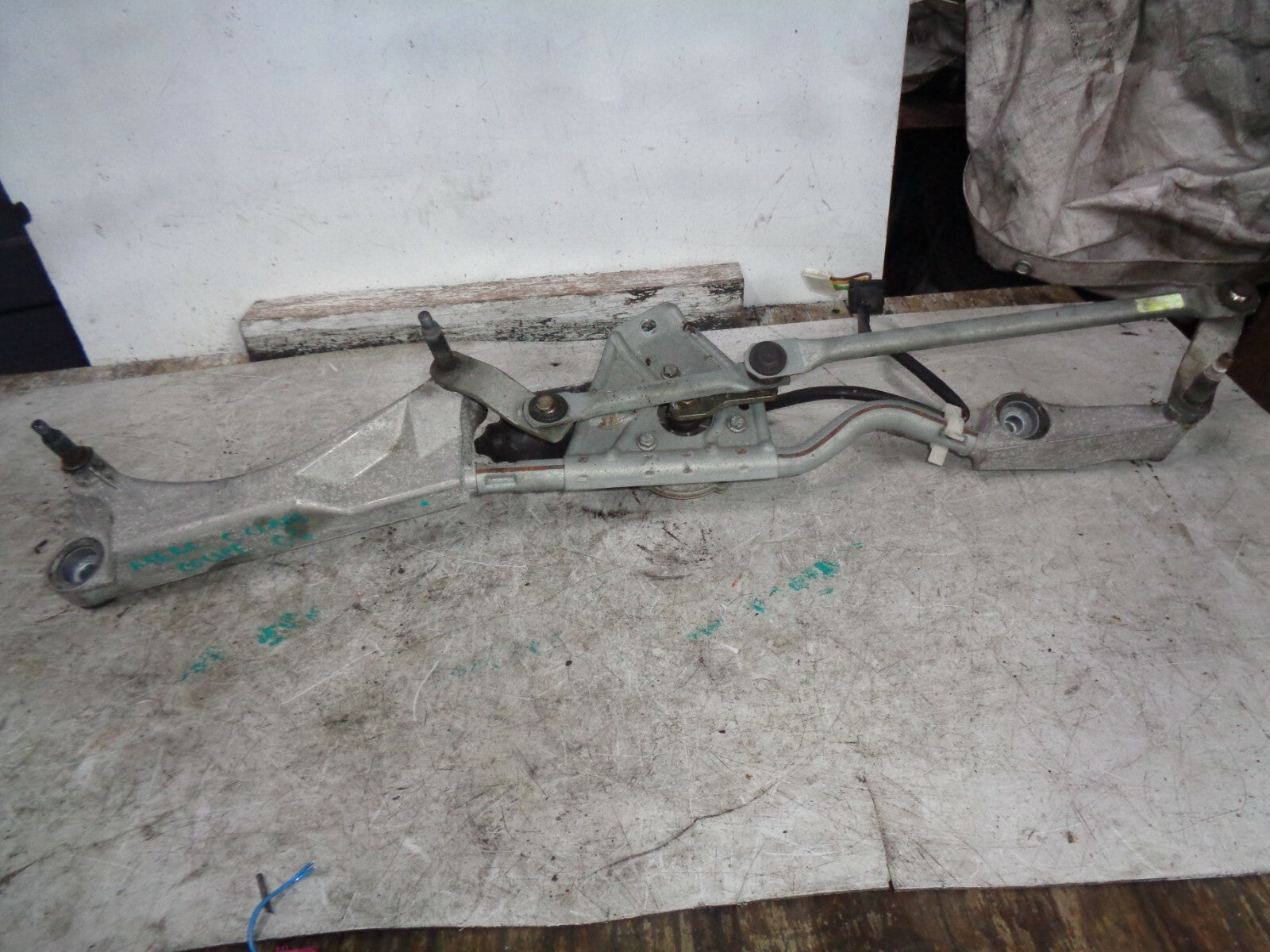 MERCEDES BENZ C-CLASS CL203 COUPE 2006 FRONT MOTOR WIPER MOTOR A2038200442