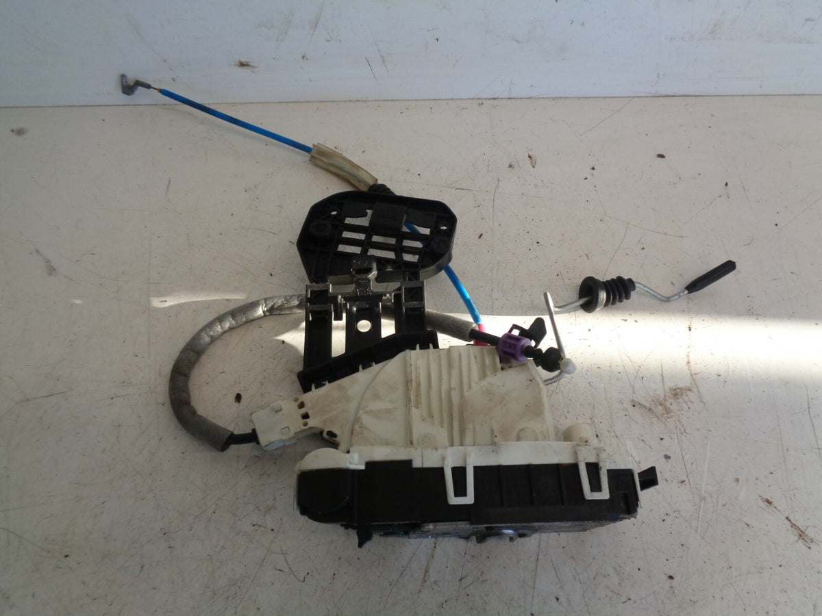 MERCEDES BENZ A180 A CLASS 2017 W176 NSR PASSENGER REAR DOOR LOCK A2040085999