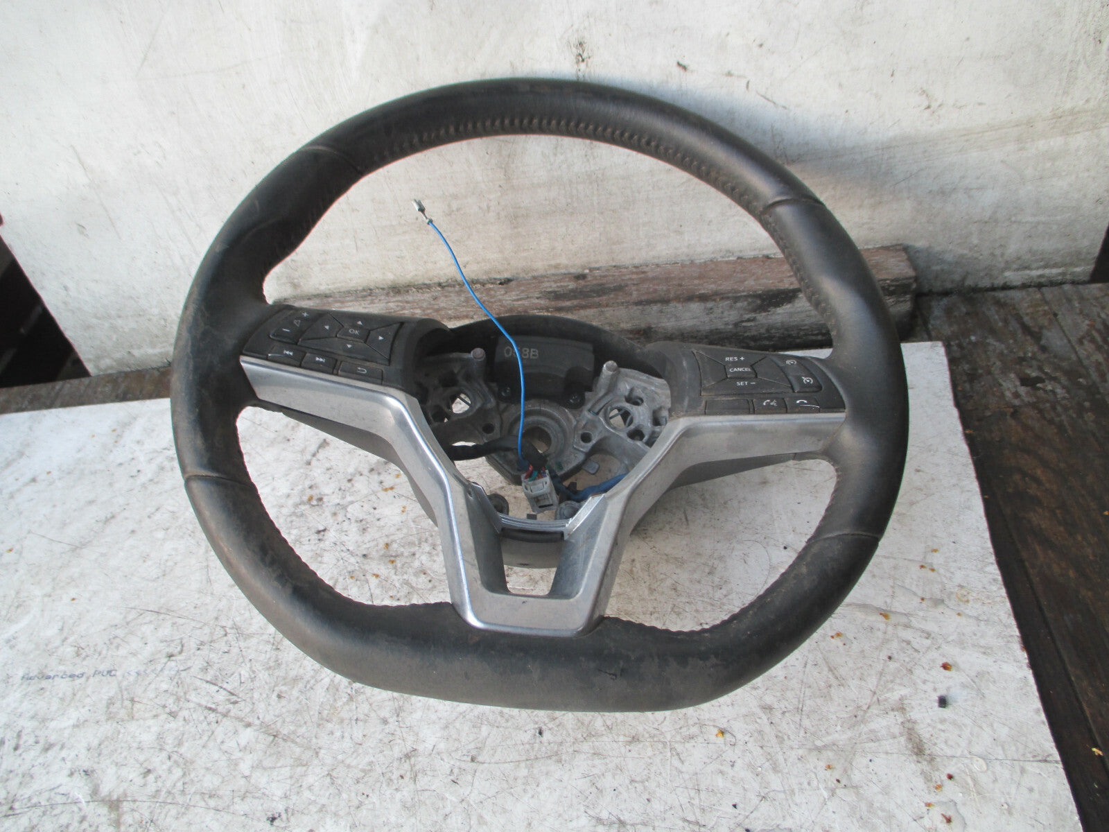 NISSAN QASHQAI J11 2018 FLAT BOTTOM MULTIFUNCTION STEERING WHEEL 48430HV05C