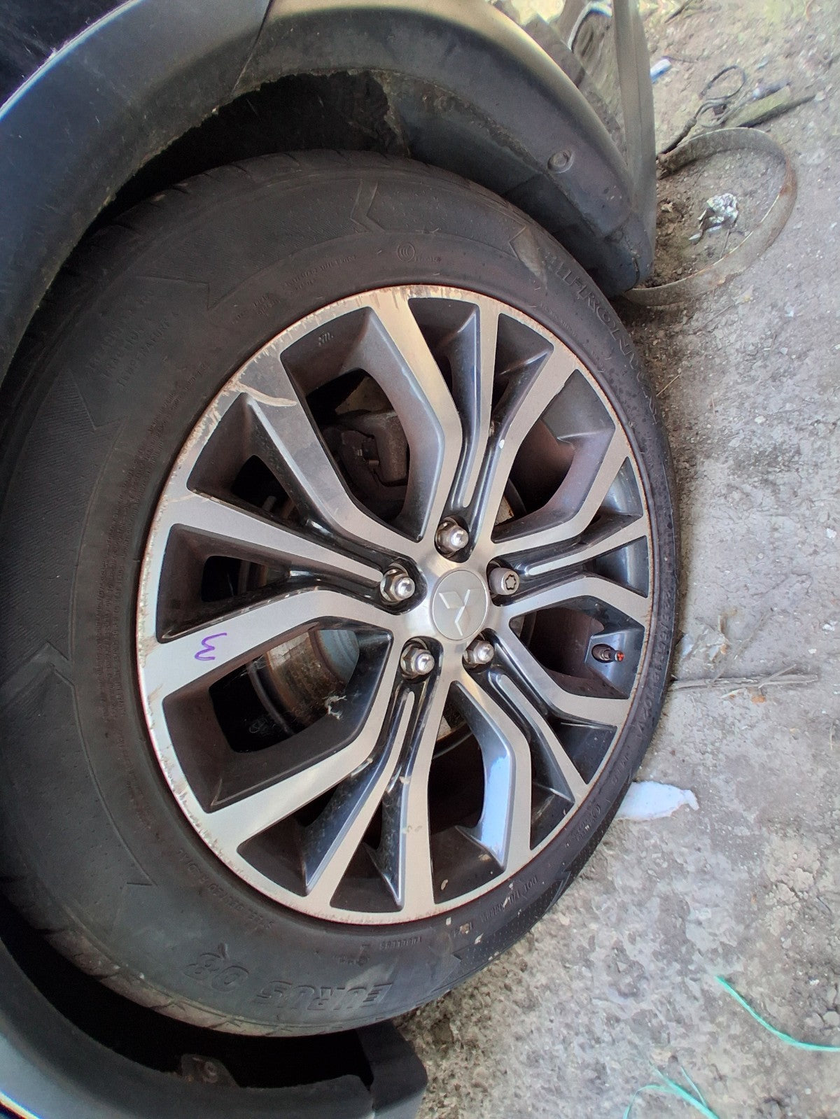 2018 MITSUBISHI OUTLANDER MK3 18 INCH ALLOY WHEEL WITH TYRE 225/55R18 REF 3