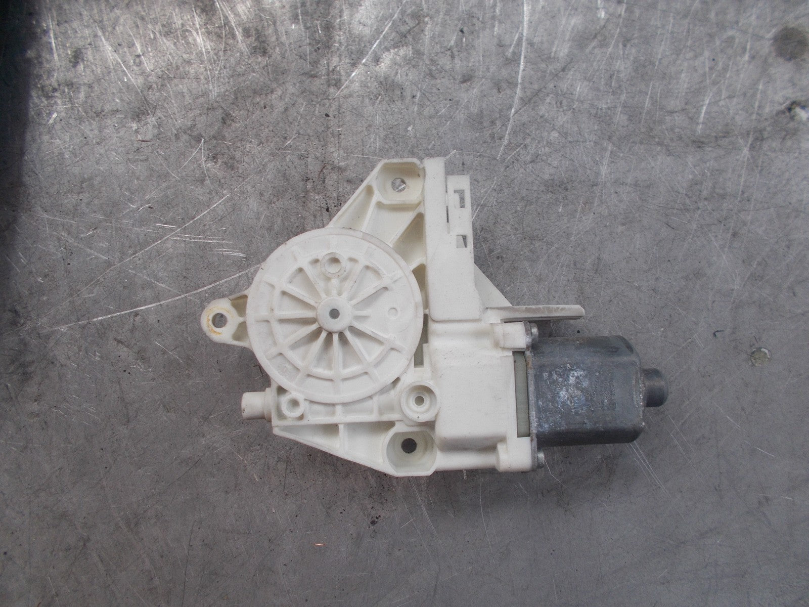 PEUGEOT 407 SW NS/ PASSENGER REAR SIDE WINDOW MOTOR 994651102
