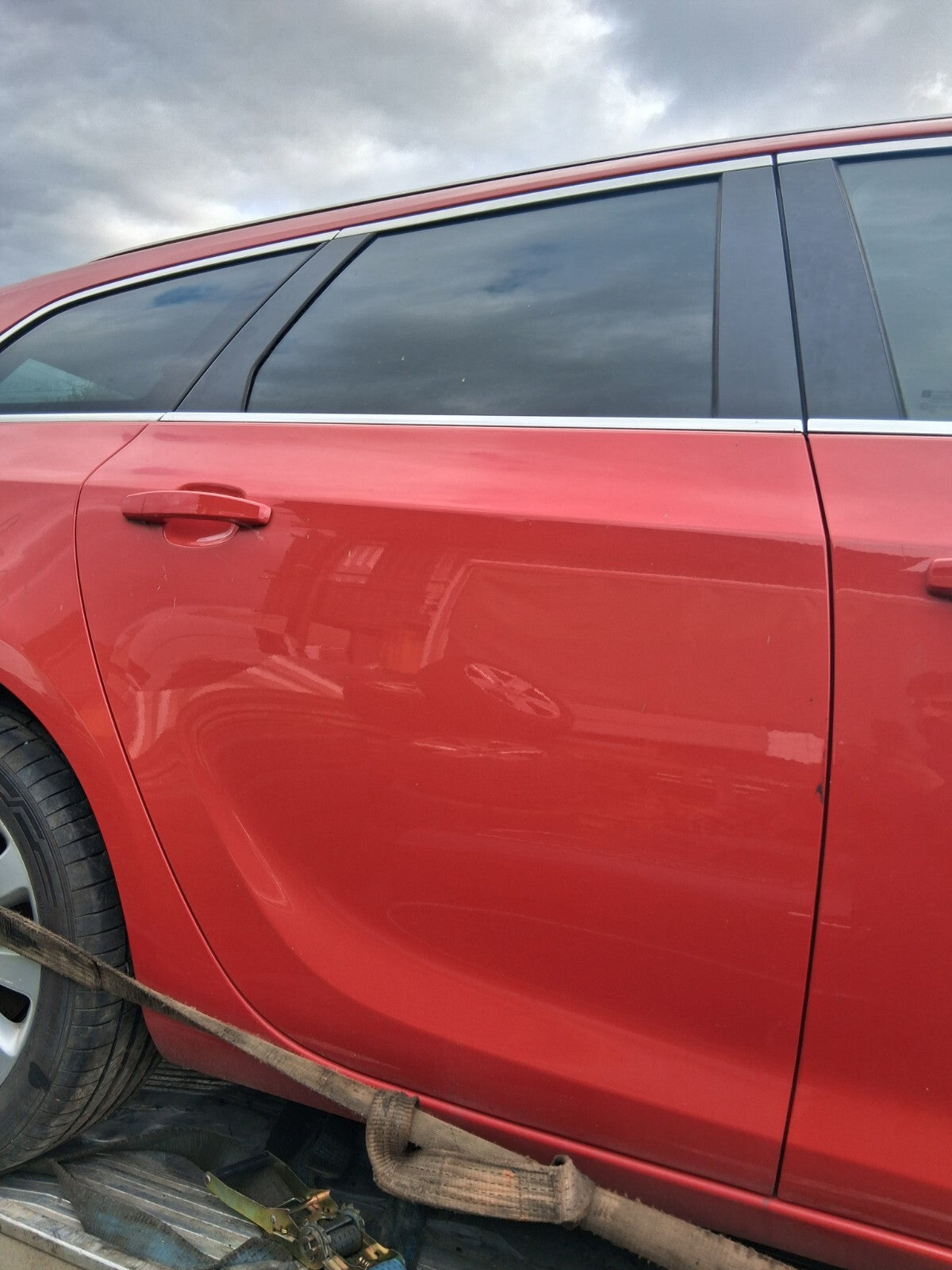 2015 VAUXHALL ASTRA J OSR DRIVER SIDE REAR ESTATE COMPLETE DOOR POWER RED Z50B