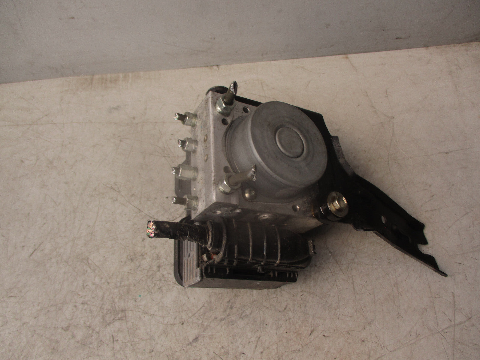 2018 SUZUKI IGNIS 1.2 PETROL ABS PUMP CONTROL MODULE UNIT 5611062RD