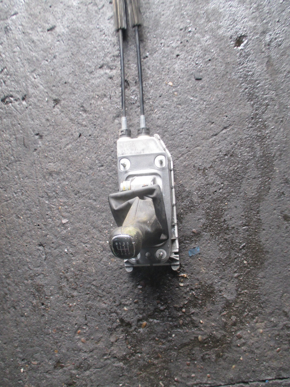 SKODA FABIA MK3 2016 6 SPEED MANUAL GEAR STICK ASSEMBLY 6Q0711061E