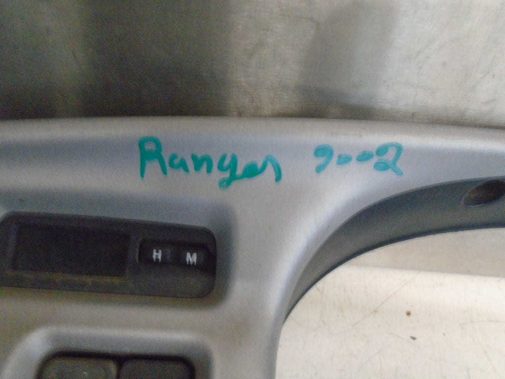 FORD RANGER MK1 2002 SPEEDOMETER SURROUND VENTS TRIM PANEL UM4855420