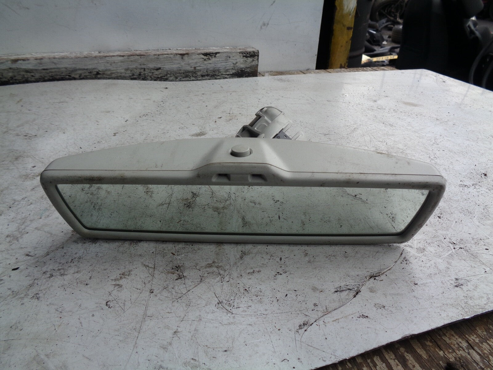 VOLKSWAGEN GOLF MK5 REAR VIEW INTERIOR MIRROR 1K0 857 511