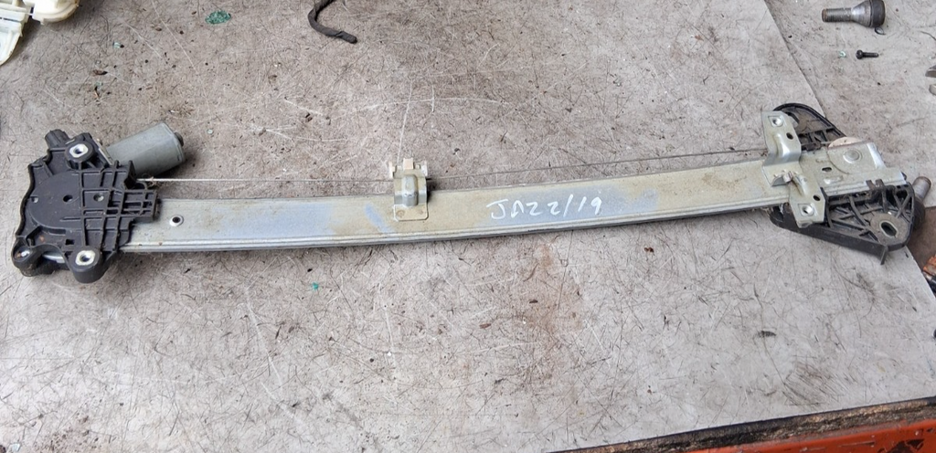 2019 HONDA JAZZ SIDE REAR WINDOW MOTOR AND REGULATOR CM01317
