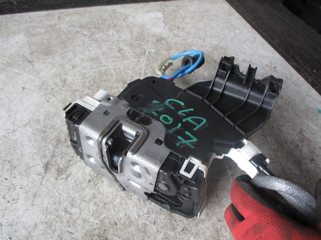 MERCEDES BENZ CLA 2017 NSR PASSENGER SIDE REAR DOOR LOCK MECHANISM A2047303535