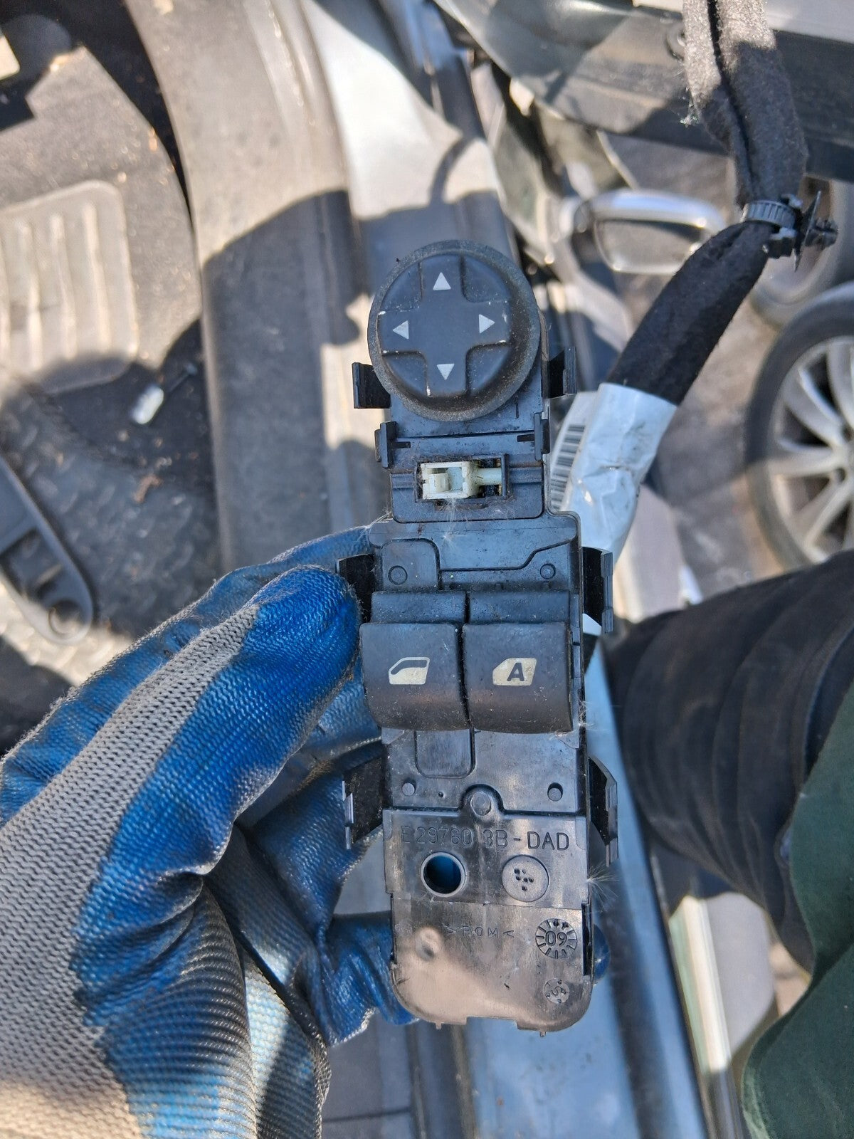 2009 PEUGEOT 207 OSF DRIVER SIDE FRONT RIGHT WINDOW CONTROL SWITCH