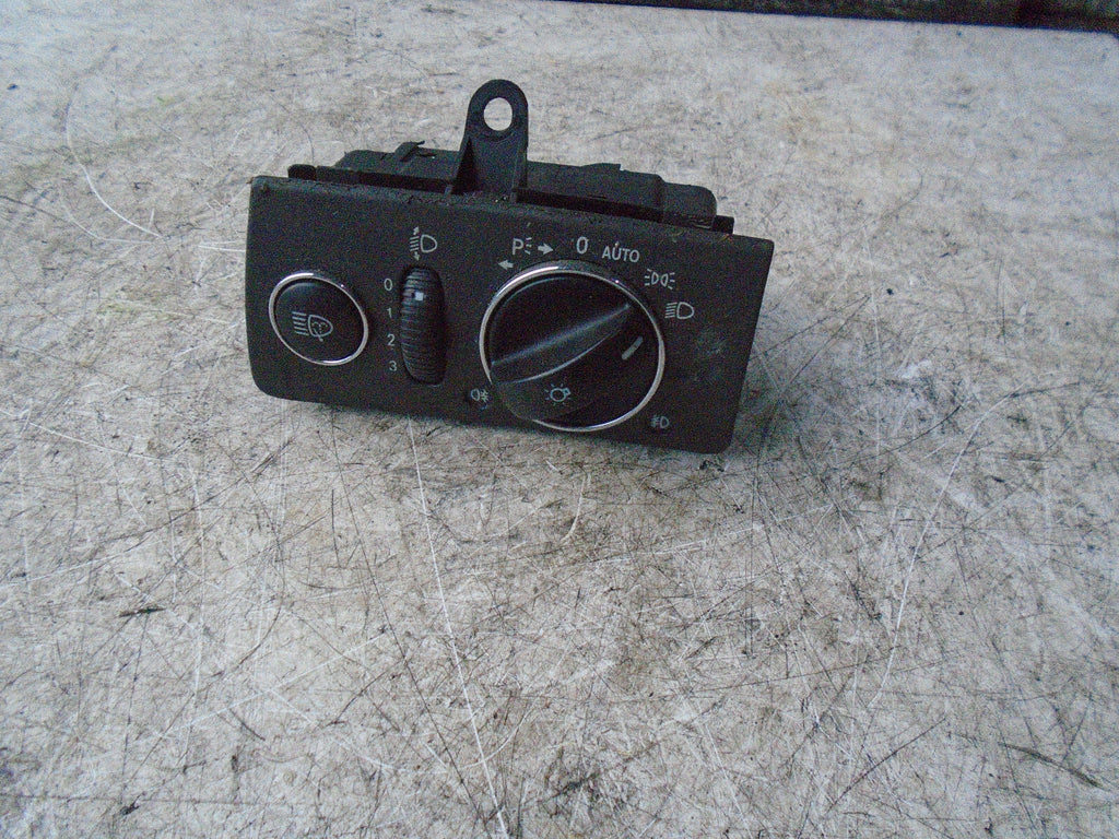 MERCEDES BENZ E CLASS W211 2004 HEADLIGHT CONTROL SWITCH A2115450504