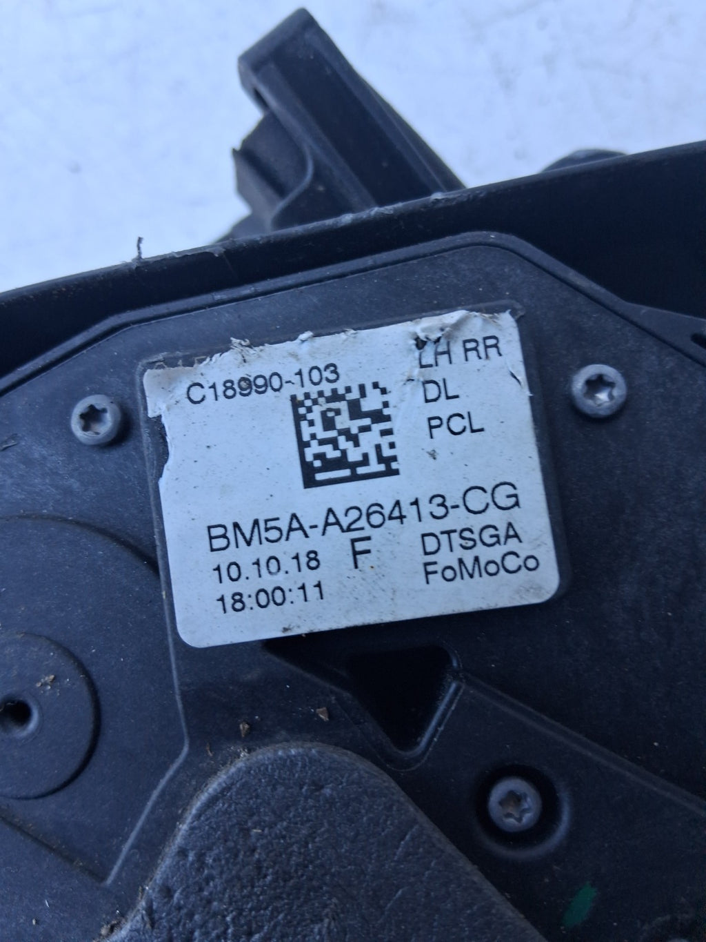 FORD MONDEO 2018 NSR NEAR PASSENGER LEFT SIDE DOOR LOCK ASSEMBLY DS73F264A53BB