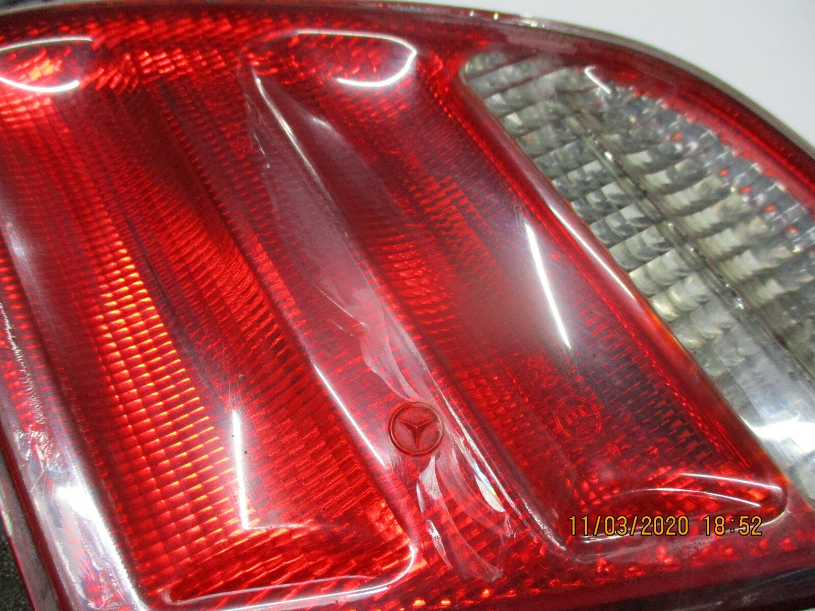 MERCEDES E CLASS 2001 2 X PASSENGER DRIVER REAR INNER BOOT LID TAILGATE LIGHT