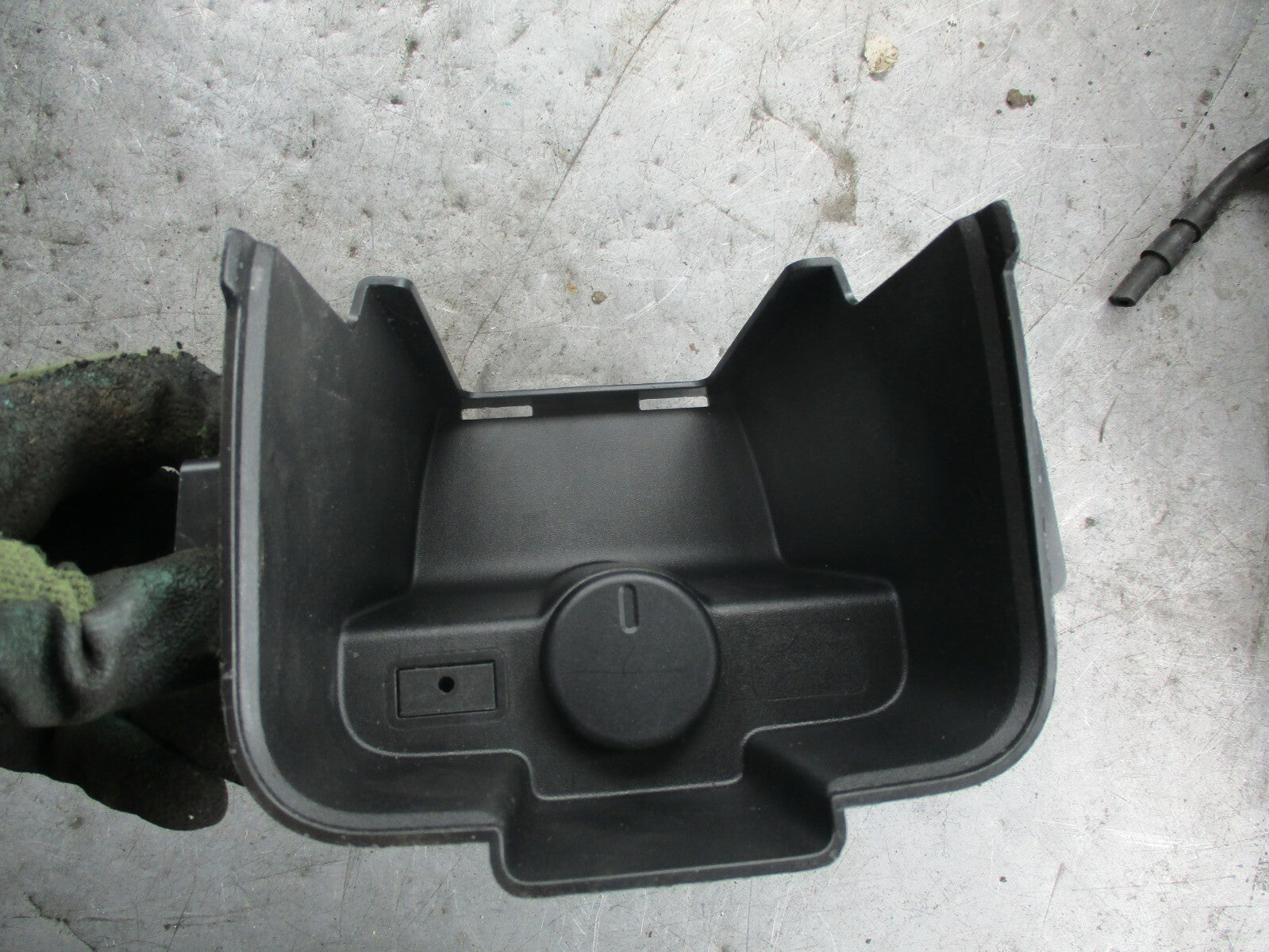 VAUXHALL ASTRA J MK6 CENTRE CONSOLE 12V AUX PORT TRIM PANEL 498951029