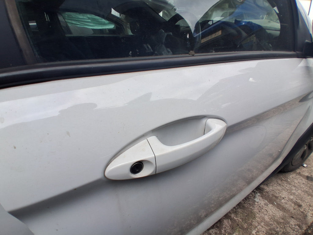2018 FORD KA + PLUS MK3 HATCHBACK OSF DRIVER SIDE FRONT DOOR HANDLE WHITE