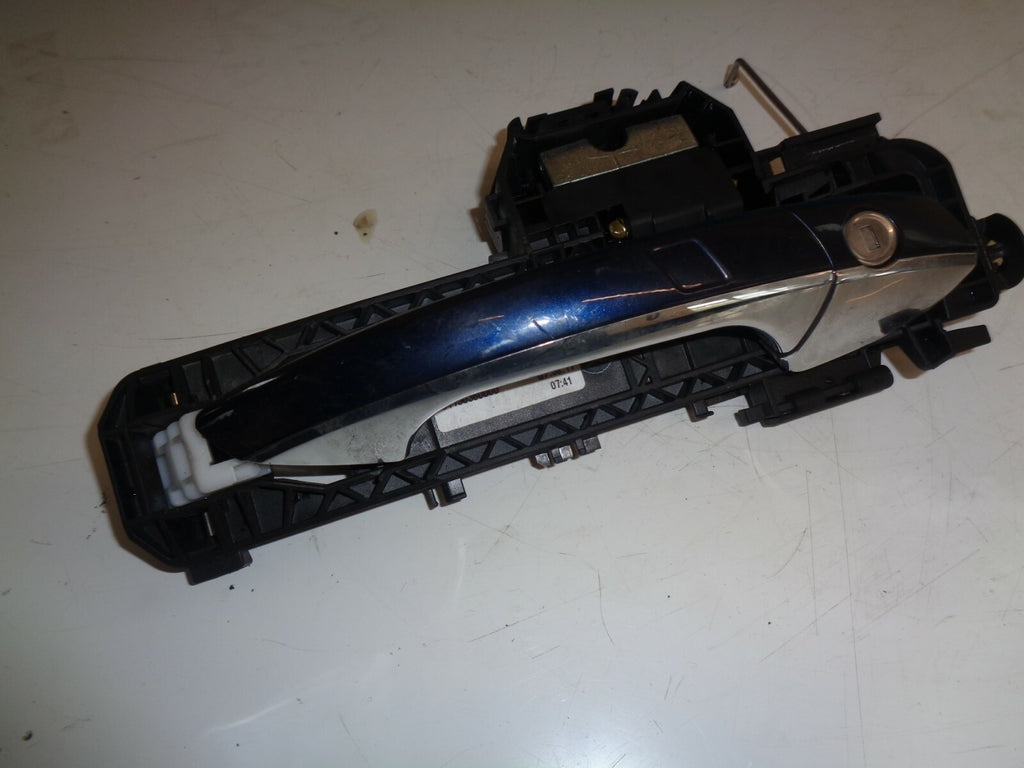 MERCEDES BENZ A-CLASS 2018 W176 A200D AMG DRIVER SIDE EXTERIOR DOOR HANDLE