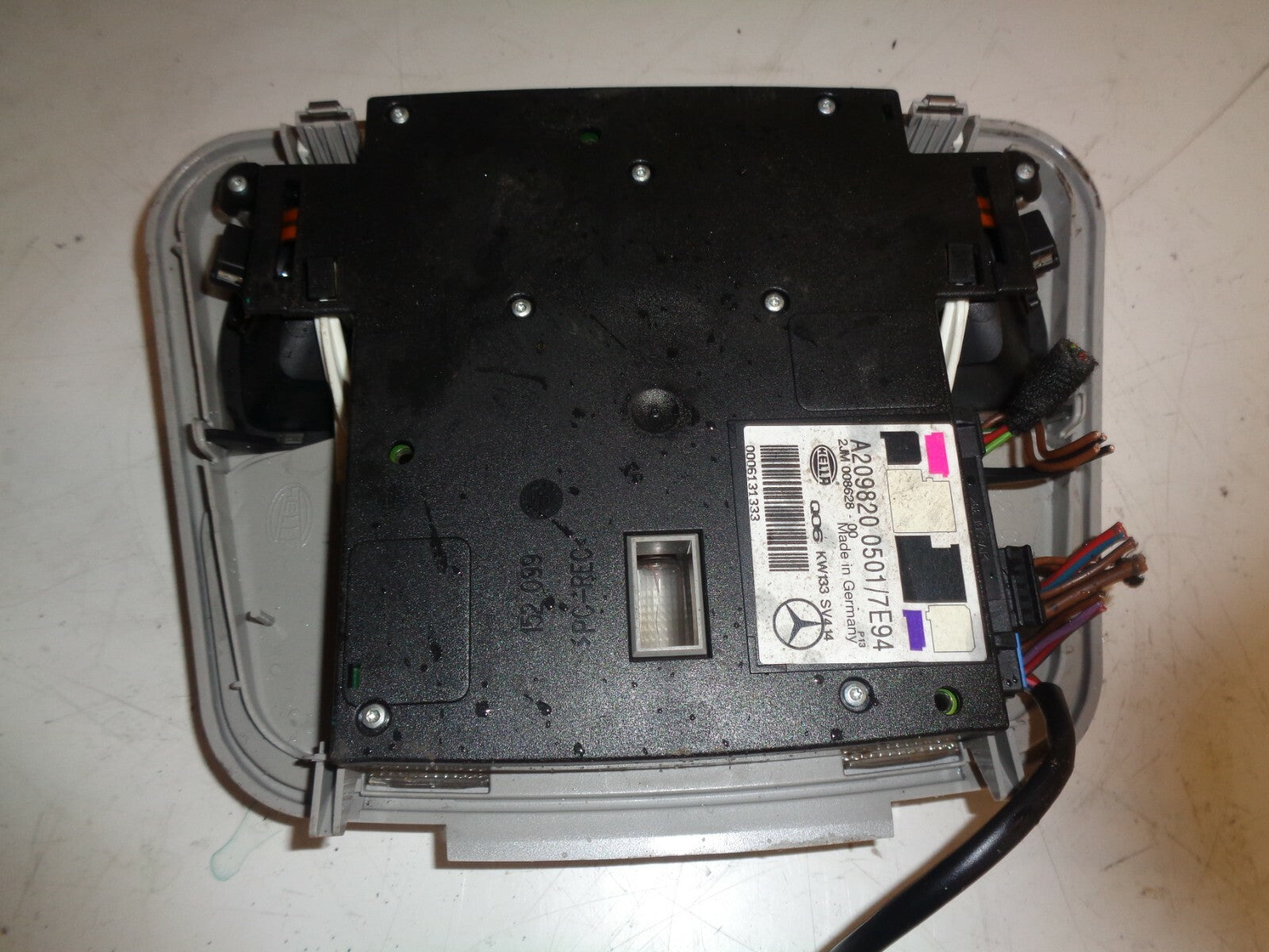MERCEDES BENZ CLK W209 FRONT ROOF INTERIOR LIGHT A2098200501