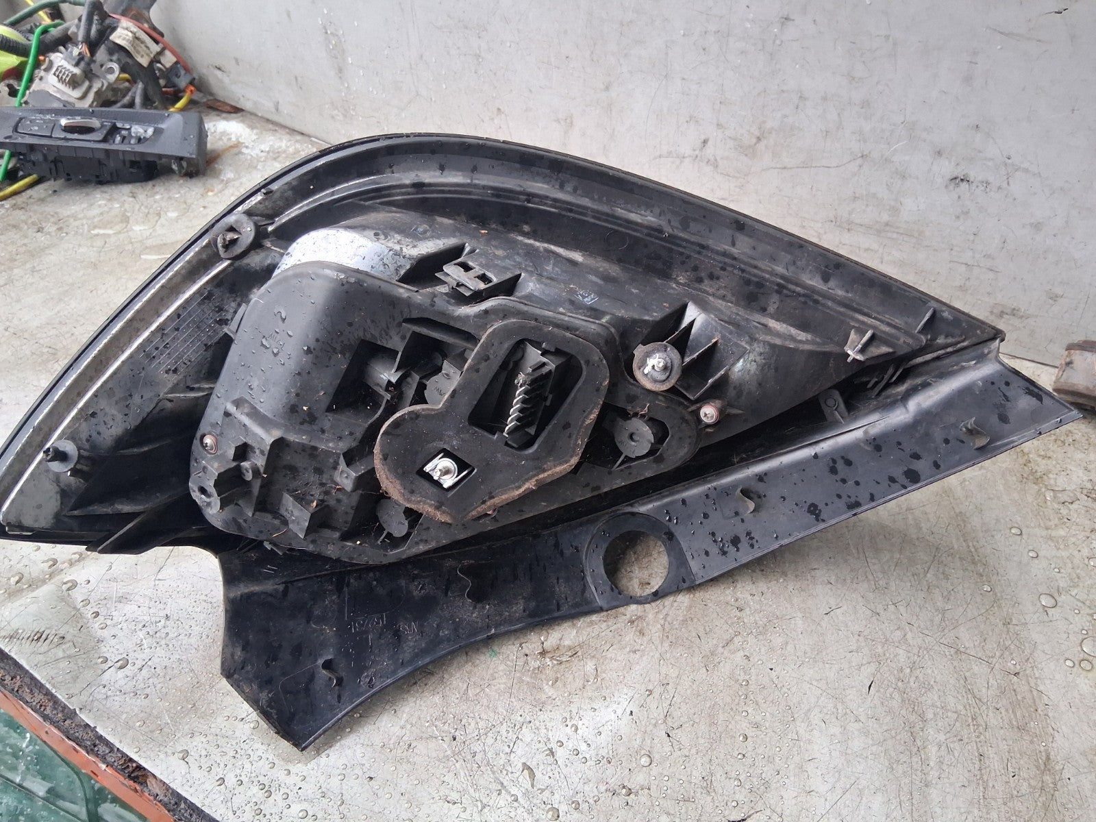 2006 VAUXHALL ASTRA H NSR PASSENGER SIDE REAR LEFT TAIL LIGHT