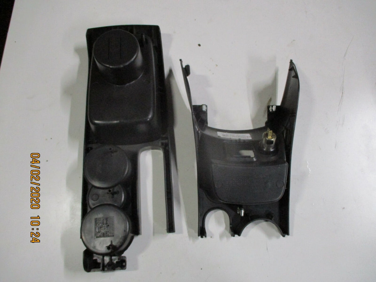 FORD FIESTA MK7 2012 CENTRE CONSOLE PLASTIC TRIM SURROUND SOCKET C1BB-A044C74-B
