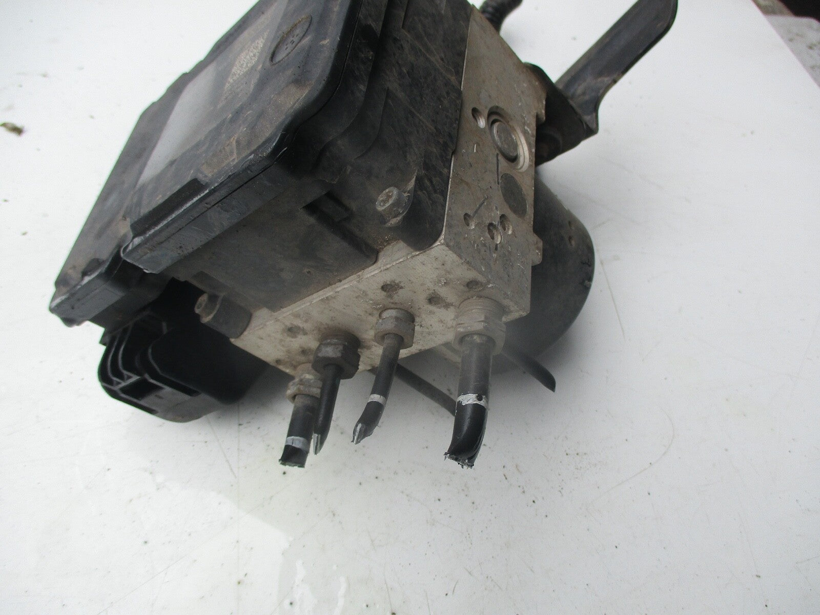 FORD FIESTA MK7 1.4 ABS PUMP 27040834128013
