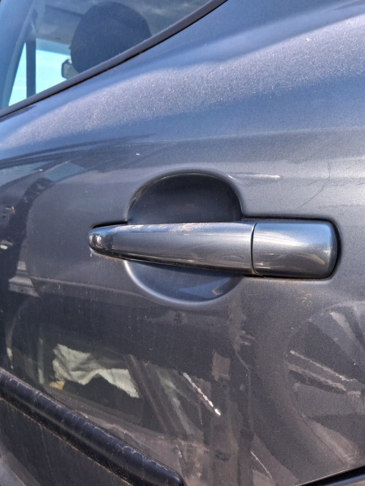 2009 PEUGEOT 207 NSF PASSENGER SIDE FRONT COMPLETE DOOR GRIS THORIUM METALLIC