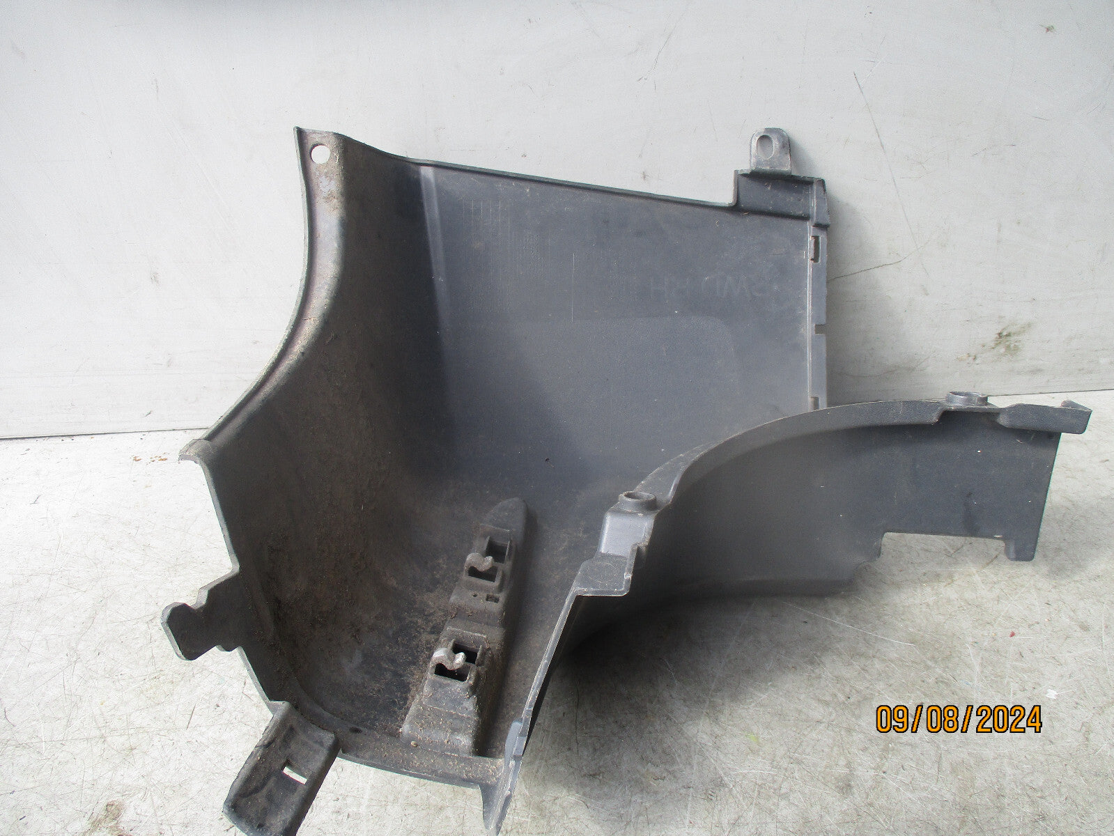 2020 MERCEDES BENZ SPRINTER W907 OSR DRIVER SIDE BUMPER TRIM