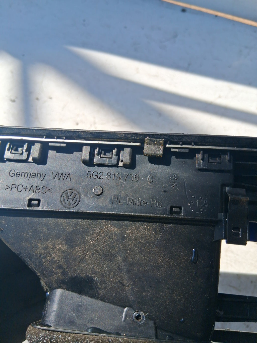 2013 VW VOLKSWAGEN GOLF MK7 CENTRE AIR VENTS WITH CONSOLE/ STEREO TRIM 5G2819743