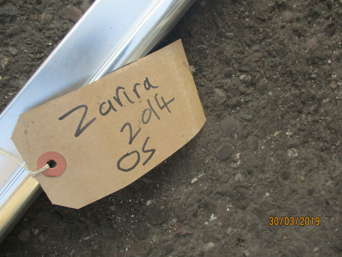 VAUXHALL ZAFIRA B 2 ROOF BARS RAILS CHROME 13251281 13251282