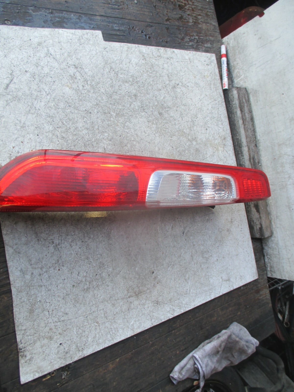 FORD FOCUS 2006 MK2 NSR REAR PASSENGER SIDE TAIL LIGHT