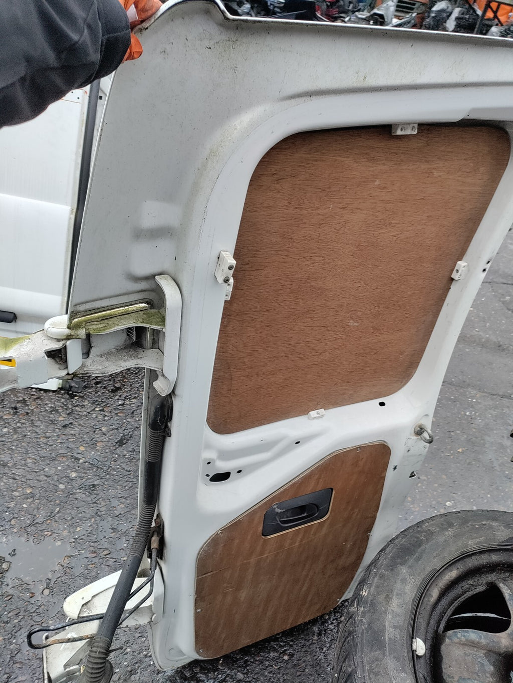 2007 PEUGEOT EXPERT MK2 OSR DRIVER SIDE REAR COMPLETE DOOR WHITE