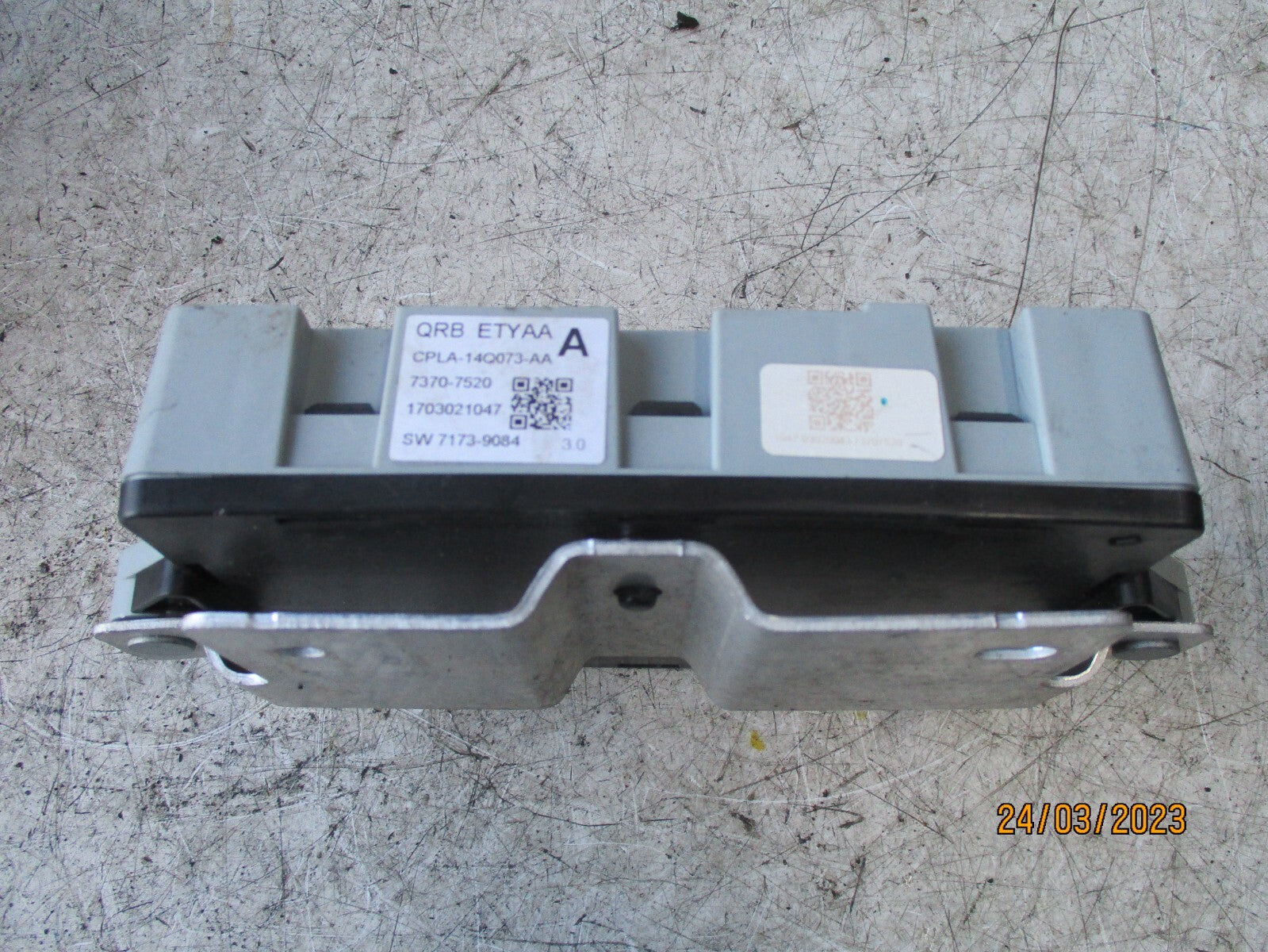 JAGUAR XE 2017 FUSE BOX RELAY MODULE CPLA14Q073AA
