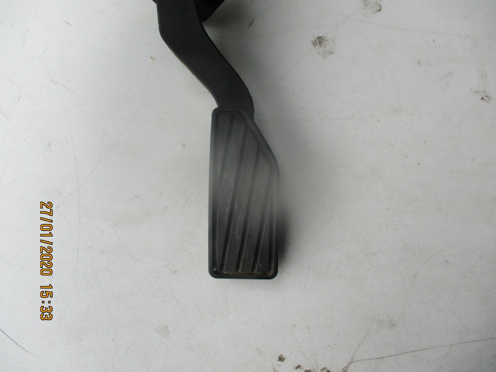 SUZUKI SWIFT MK3 2015 ACCELERATOR THROTTLE GAS PEDAL ASSEMBLY 49400-68L01
