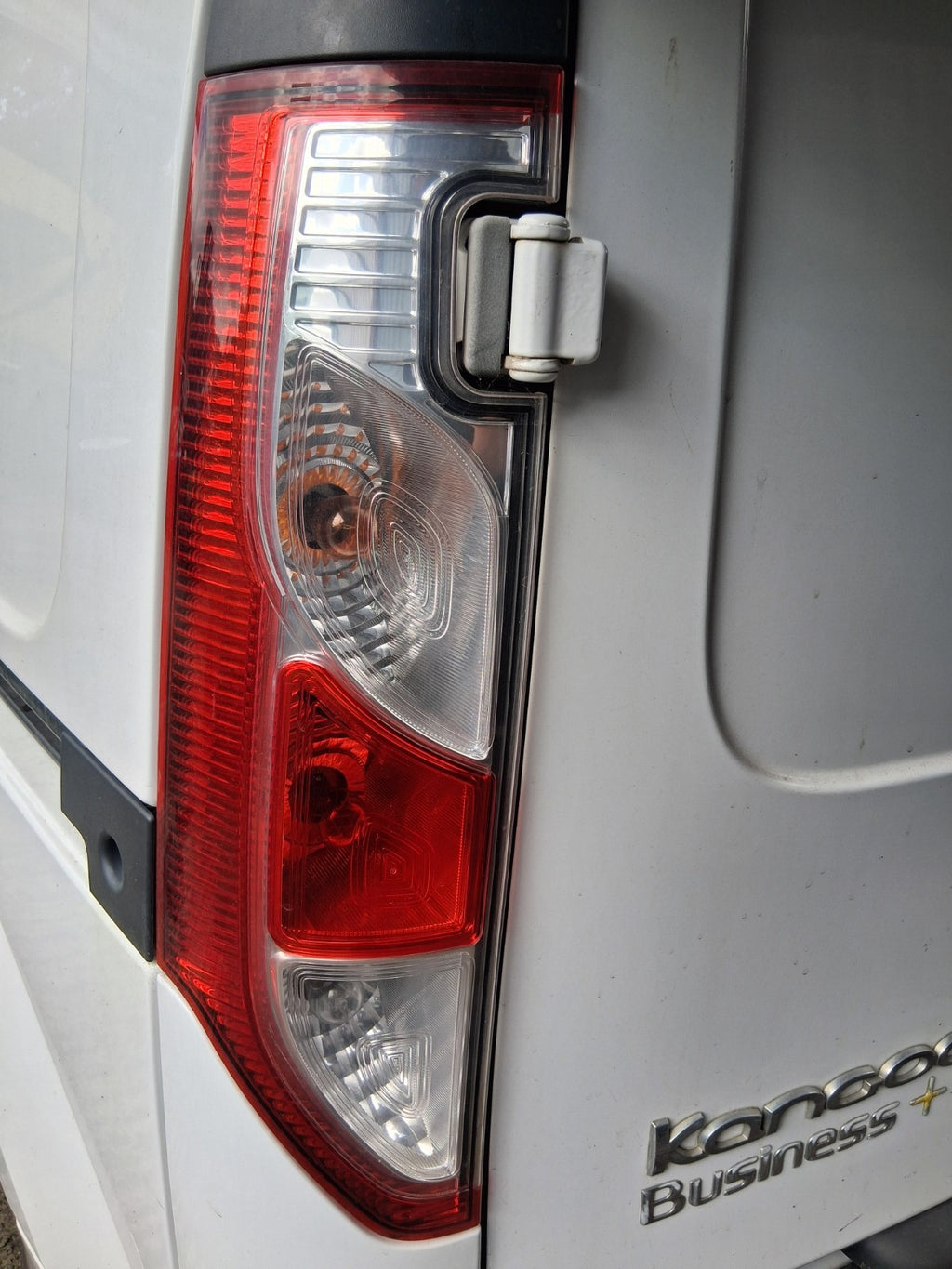 2020 RENAULT KANGOO MK2 FACELIFT NSR PASSENGER SIDE REAR LEFT TAIL LIGHT