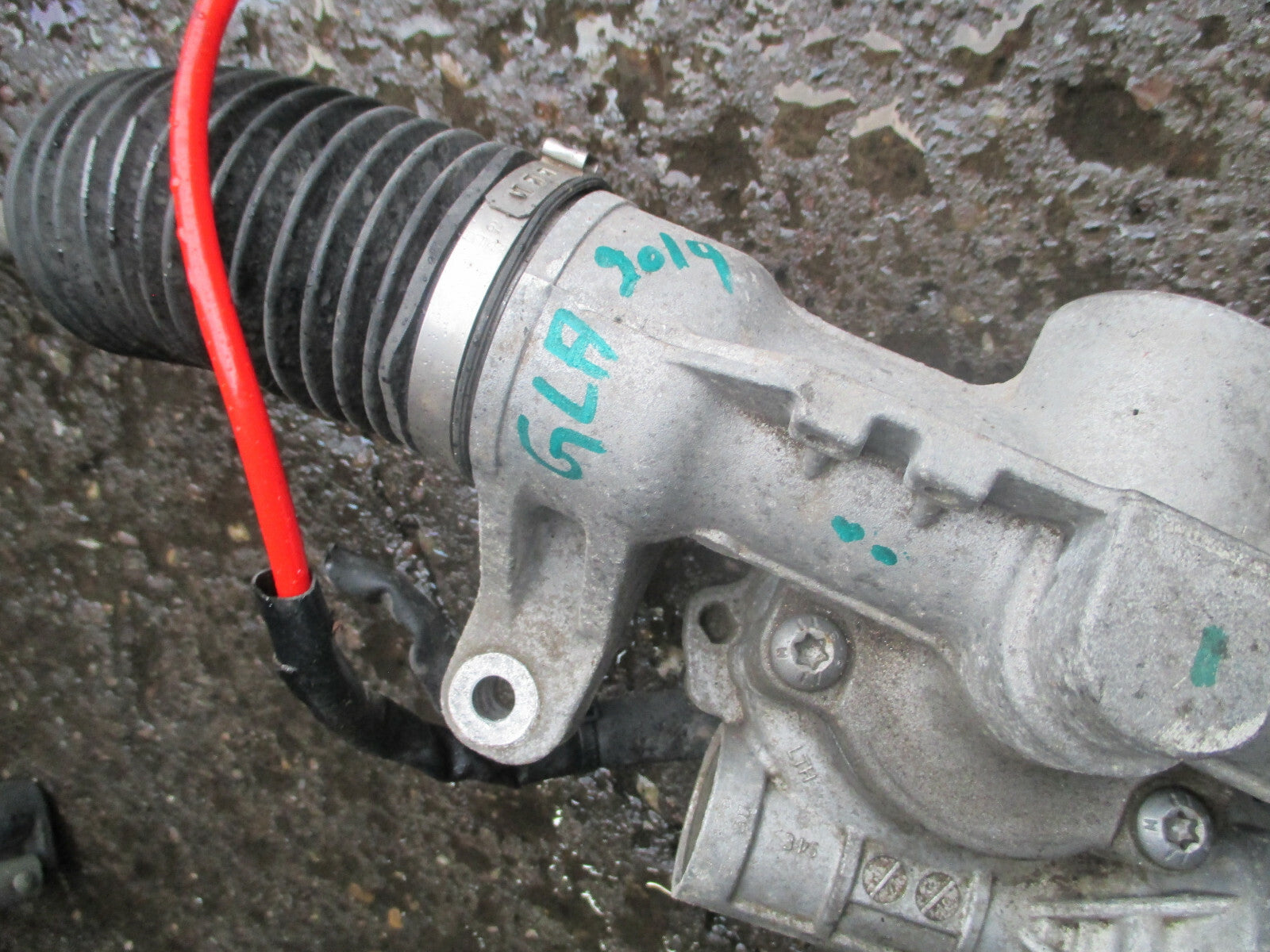 MERCEDES GLA X156 MK1 180 1.6 PETROL ELECTRIC STEERING RACK 2464605201