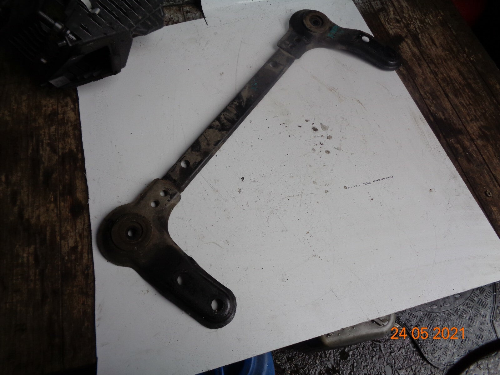 NISSAN X TRAIL MK3 2019 METAL SUPPORT MOUNT FRAME ASSEMBLY BAR BEAM BRACKET