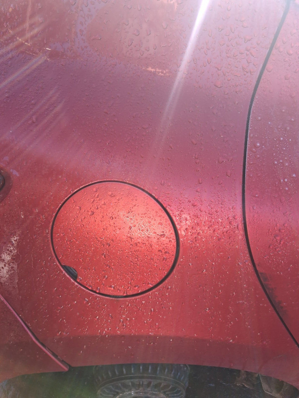 2013 RENAULT CLIO X98 MK4 FUEL FLAP LID COVER RED