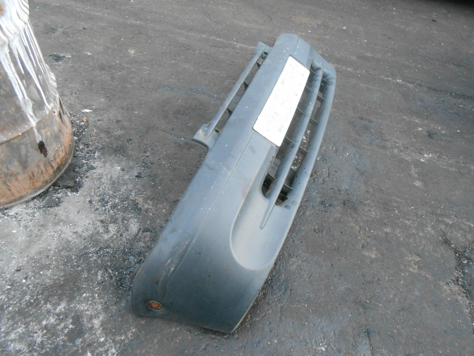 RENAULT KANGOO MK1 PH1 2001 COMPLETE BLACK PLASTIC FRONT BUMPER