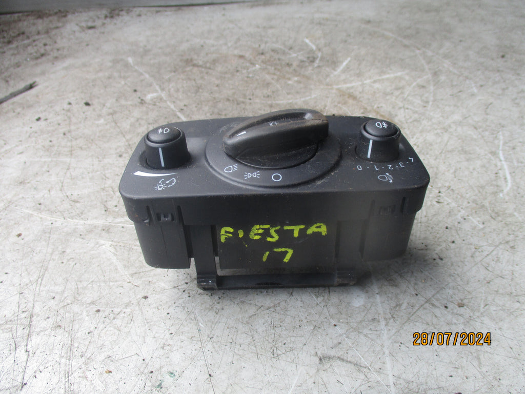 2017 FORD FIESTA MK7 1.6 PETROL HEADLIGHT SWITCH UNIT C1BT13A024CB