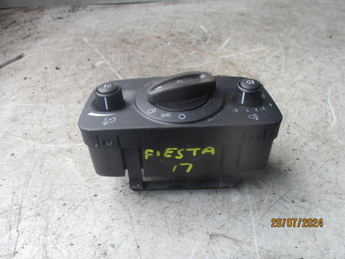 2017 FORD FIESTA MK7 1.6 PETROL HEADLIGHT SWITCH UNIT C1BT13A024CB