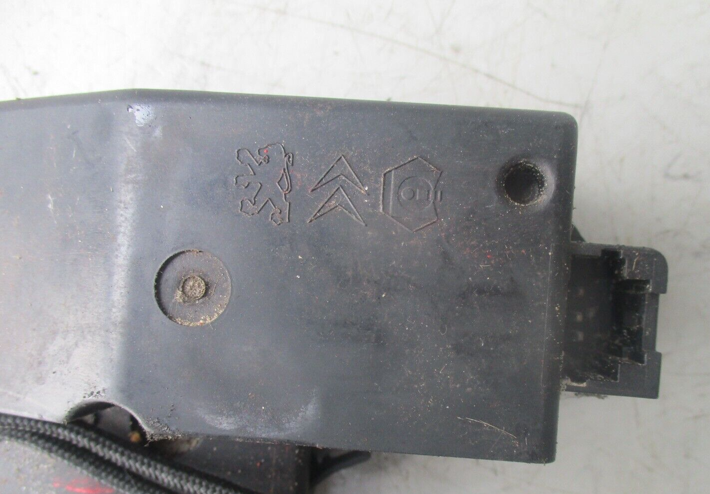CITROEN C2 REAR TAILGATE BOOT CATCH LATCH LOCK 9652301980
