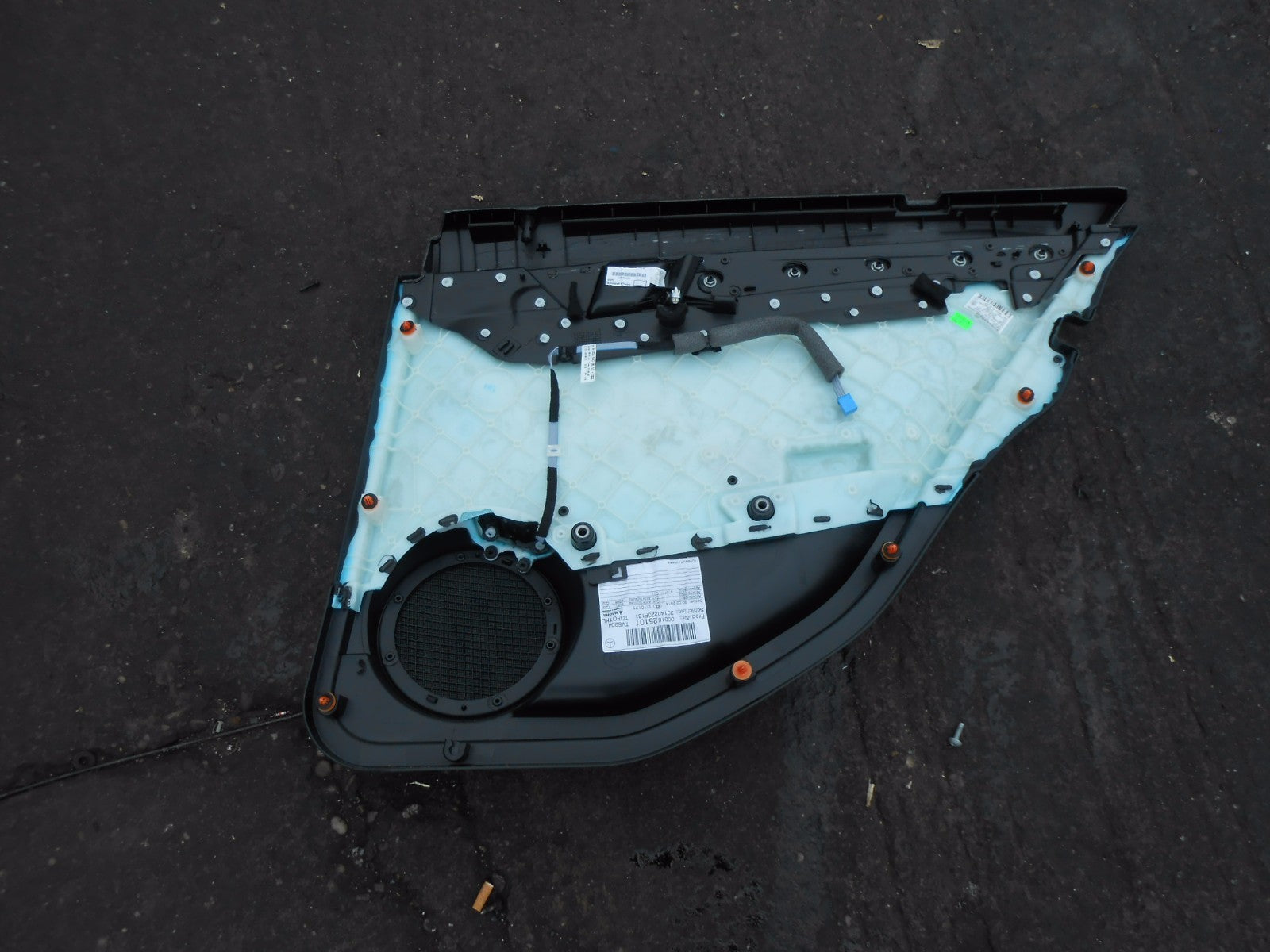 MERCEDES C CLASS S204 2013 NSR PASSENGER SIDE REAR BLACK LEATHER DOOR CARD