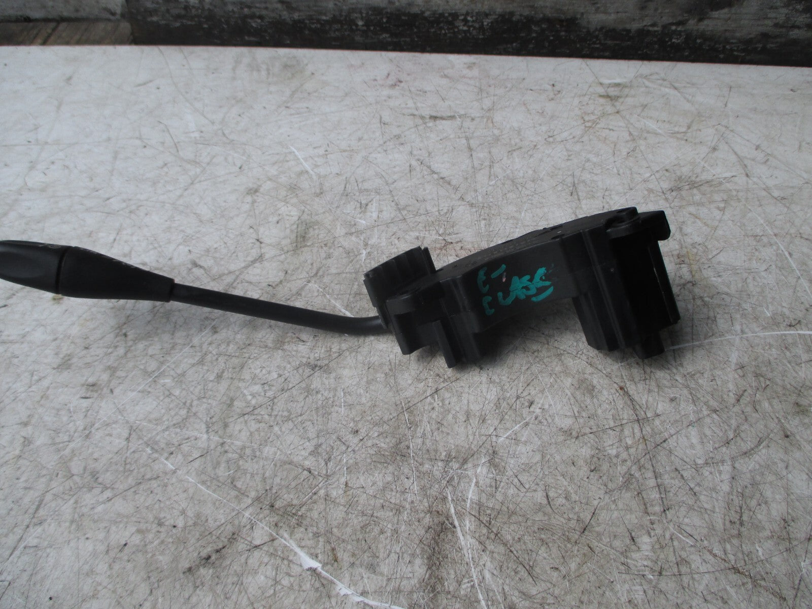 MERCEDES BENZ E CLASS W211 2003 STALK SWITCH CONTROL 01311200
