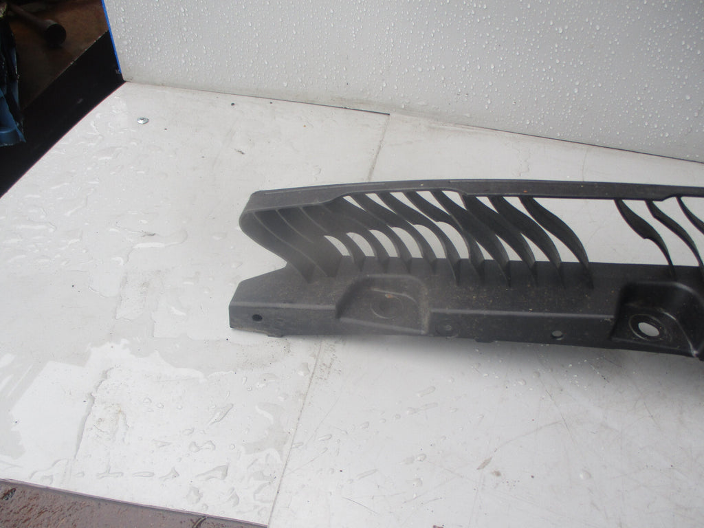 VW TIGUAN 2016 REAR BUMPER MOUNTING SUPPORT BRACKET 5NA807863